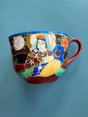 Vintage Japanese Satsuma Moriage Hand-Painted Colorful Porcelain Teacup